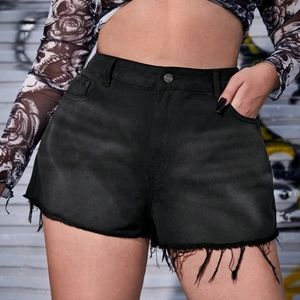 Black Ram Hem Denim Shorts Size 4XL (US20)